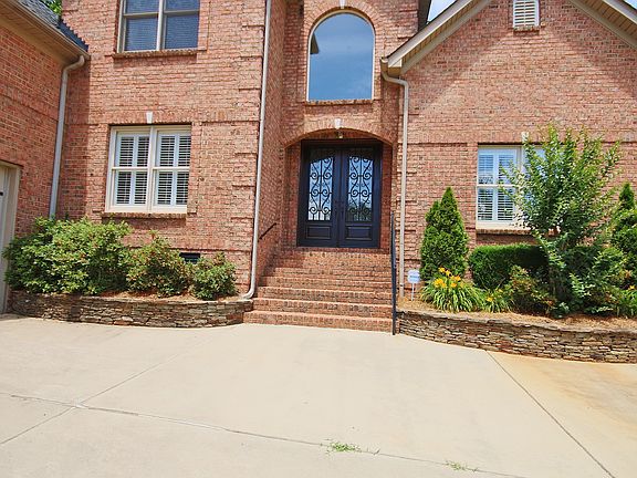 4th image of 258 Riverwood Rd