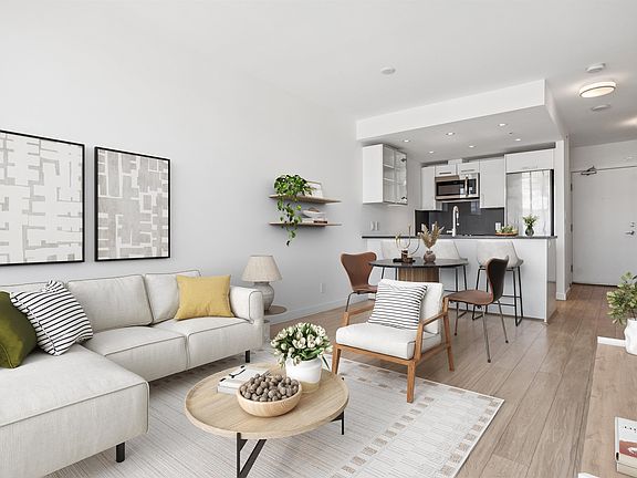 2nd image of 955 Hastings St E #559