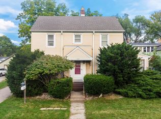 1610 Jackson St, Oshkosh, WI 54901