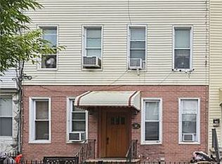 74-10 62nd St #2R, Ridgewood, NY 11385