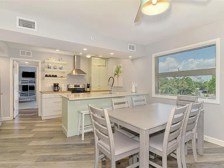 2400 N Beach Rd #17 — Photo 16