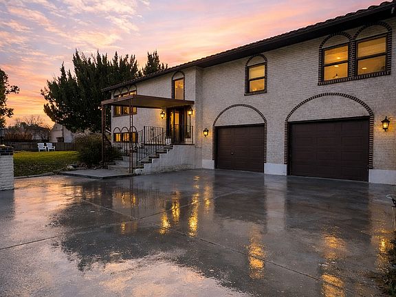 2nd image of 2067 Sundown St
