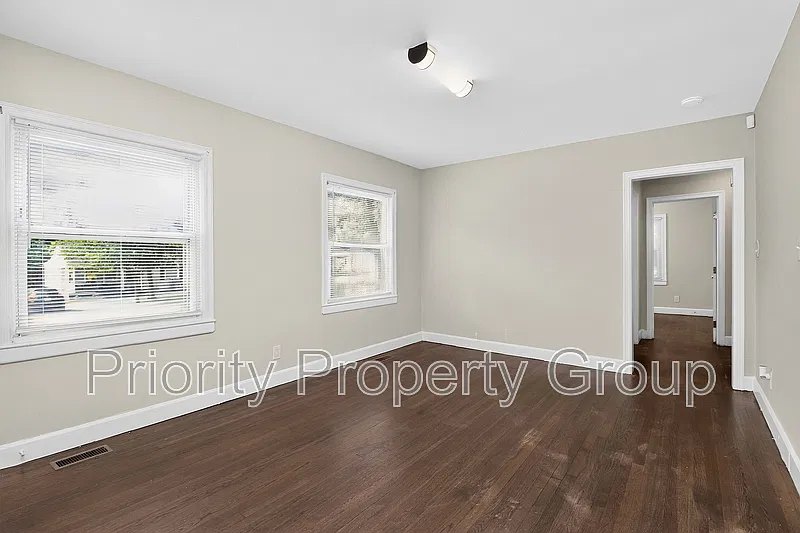 4 bed, 2.0 bath, 1480 sqft, $1,995 — Photo 3