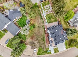 6A Laurier Pl NW, Edmonton, AB T5R 5P4