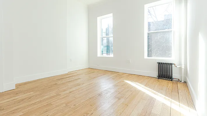 Rented by Nooklyn NYC LLC | media 42