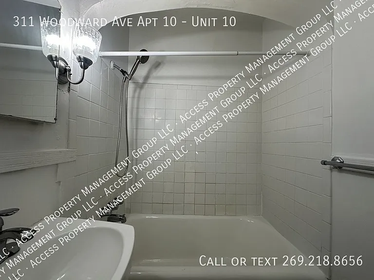 311 Woodward Ave #10 — Photo 4