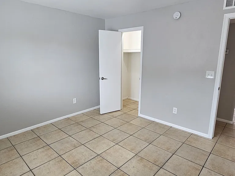 Hayden Terrace — Photo 37