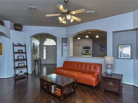 3rd image of 339 Mesquite Hill Dr