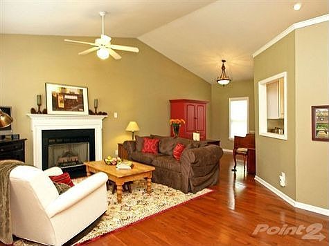 tour558178_Living Room_800_600