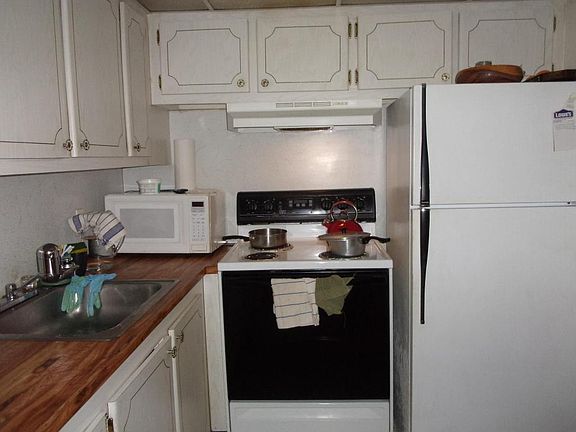 5th image of 234 Sussex L