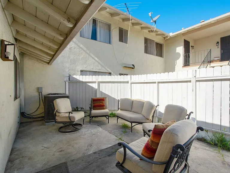 405 Nobel Ave #A — Photo 20