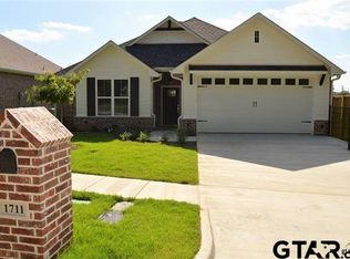 1711 Pine Crst, Tyler, TX 75701