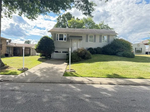 917 Donegal Dr W, Follansbee, WV 26037