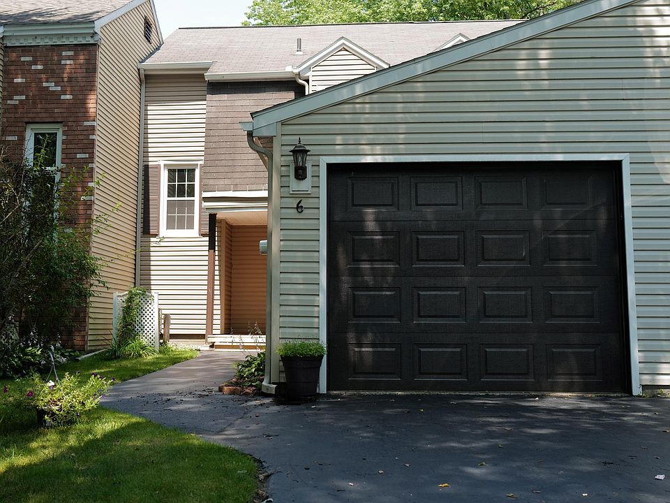 1st image of 6 Willard Dr #6