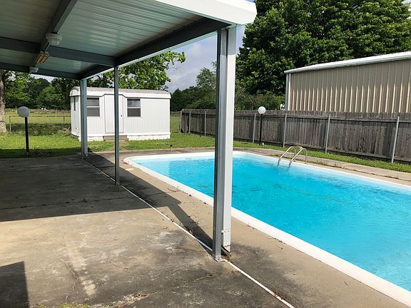 3rd image of 207 Dayna Dr