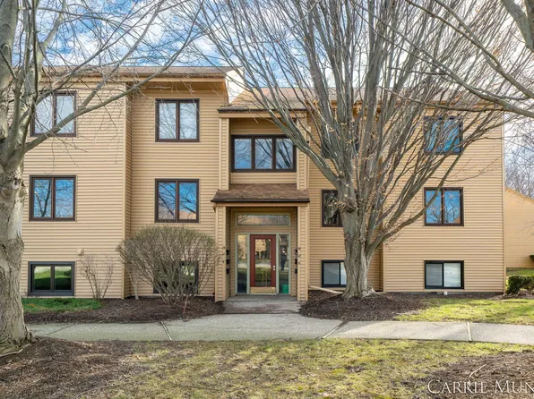 300 Farington Blvd APT 7, Holland, MI 49423