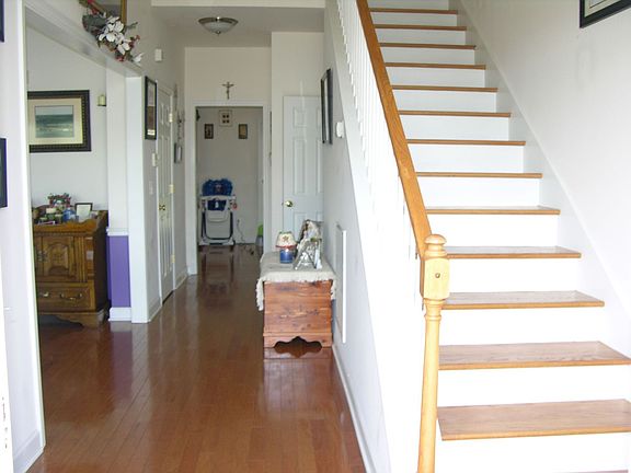 2nd image of 2825 Lafayette Dr