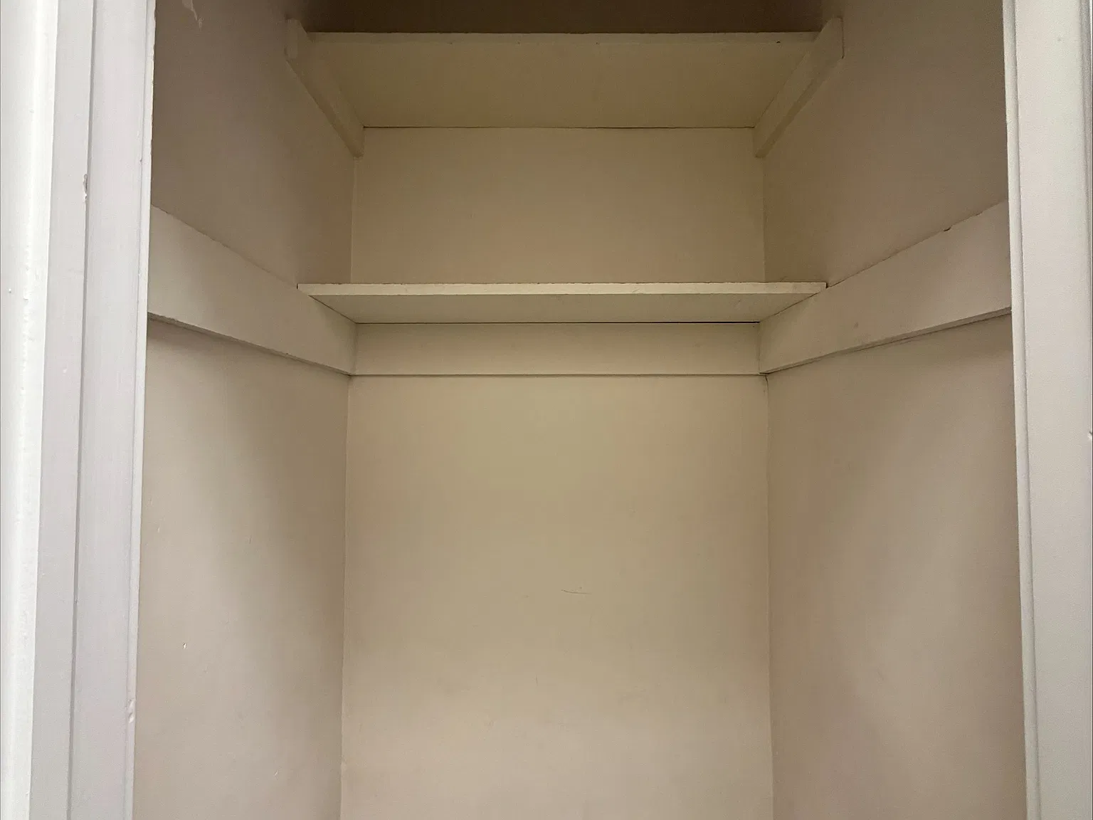 3 bed, 1200 sqft, $1,950 — Photo 3