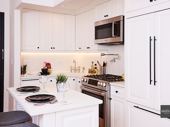 4th image of 21 N Henry St APT 4B