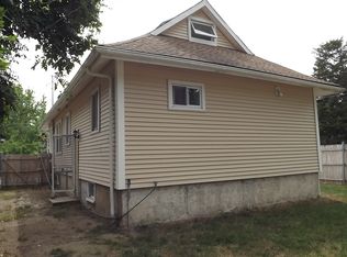 63 Church Ave, Warwick, RI 02889