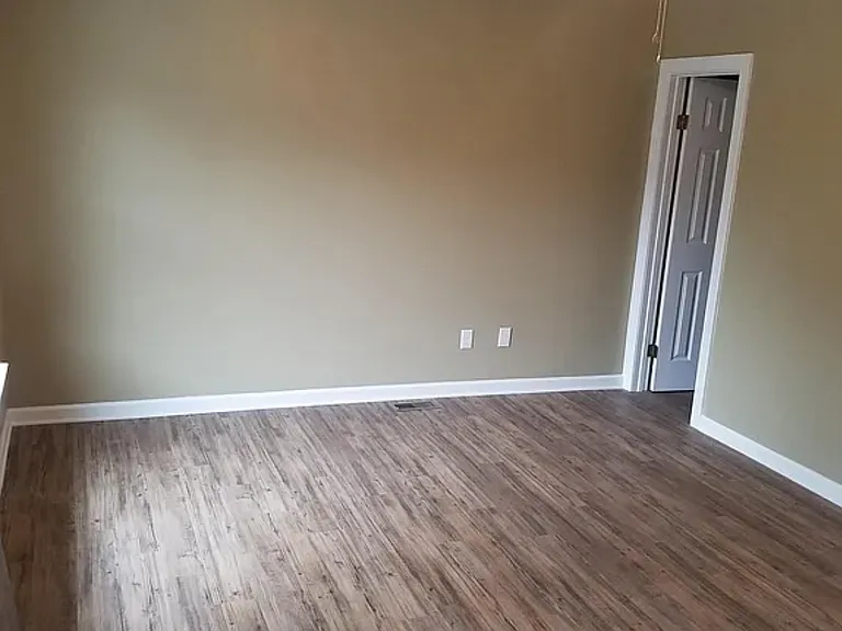 1701 Kayla Ct — Photo 13