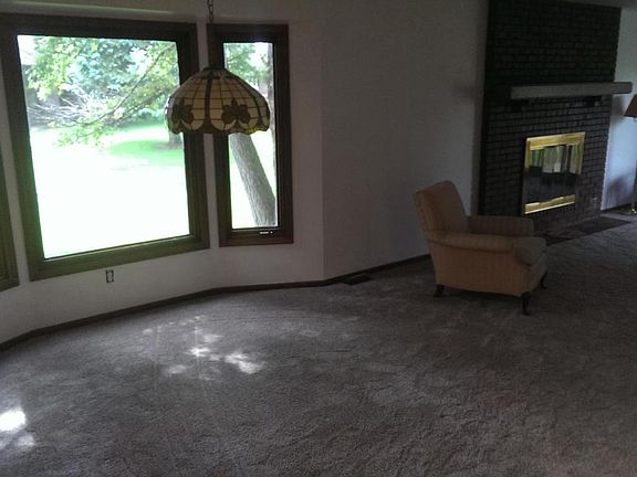 3rd image of 3235 Calvin Ct SW