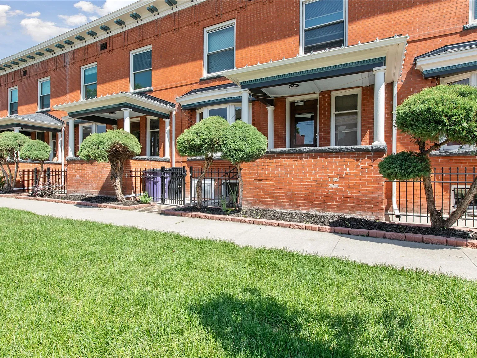 Lincoln Park Townhomes — Photo 1
