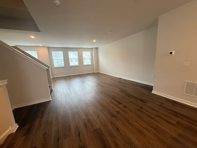 15 Shamrock Cir — Photo 5