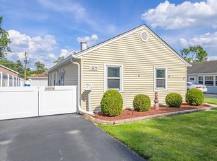 14827 Kilbourne Ave, Midlothian, IL 60445