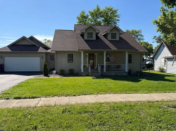 309 N Walnut St, Assumption, IL 62510