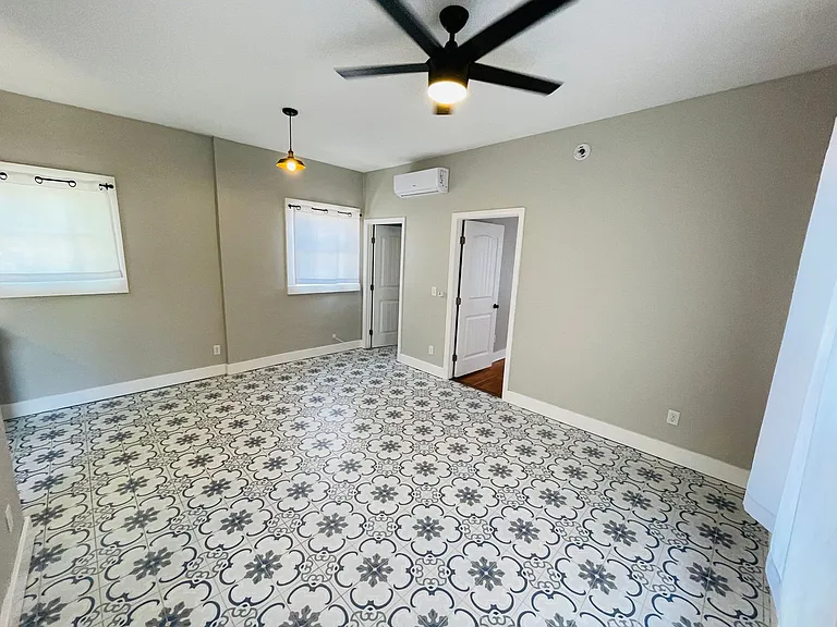 Coming Soon! 1 Bed / 1 Bath Cottage In U Of A Neighborhood! — Photo 12