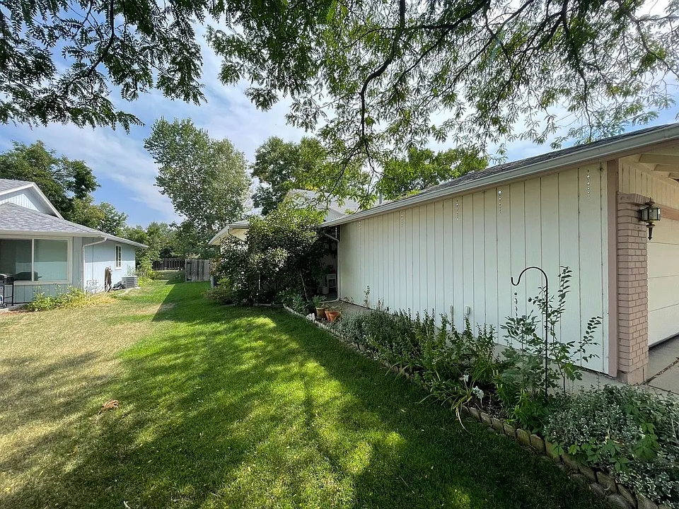 628 Jocelyn Dr