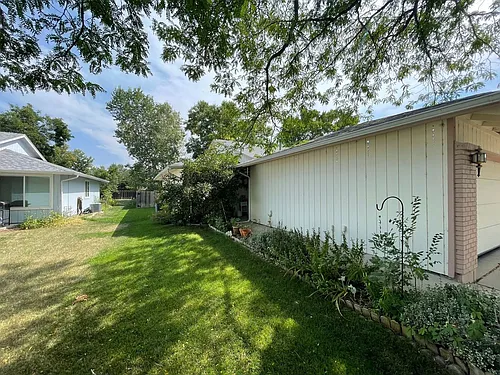 628 Jocelyn Dr Photo 1
