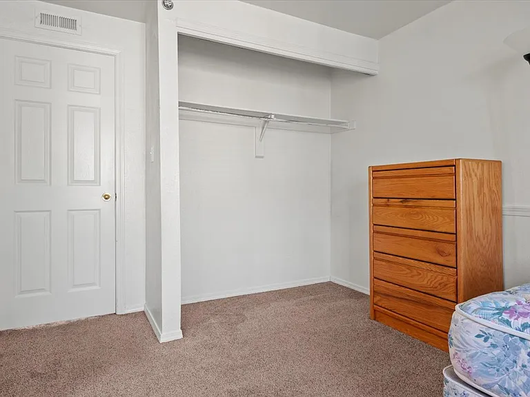 728 W 1720 N #319 — Photo 16