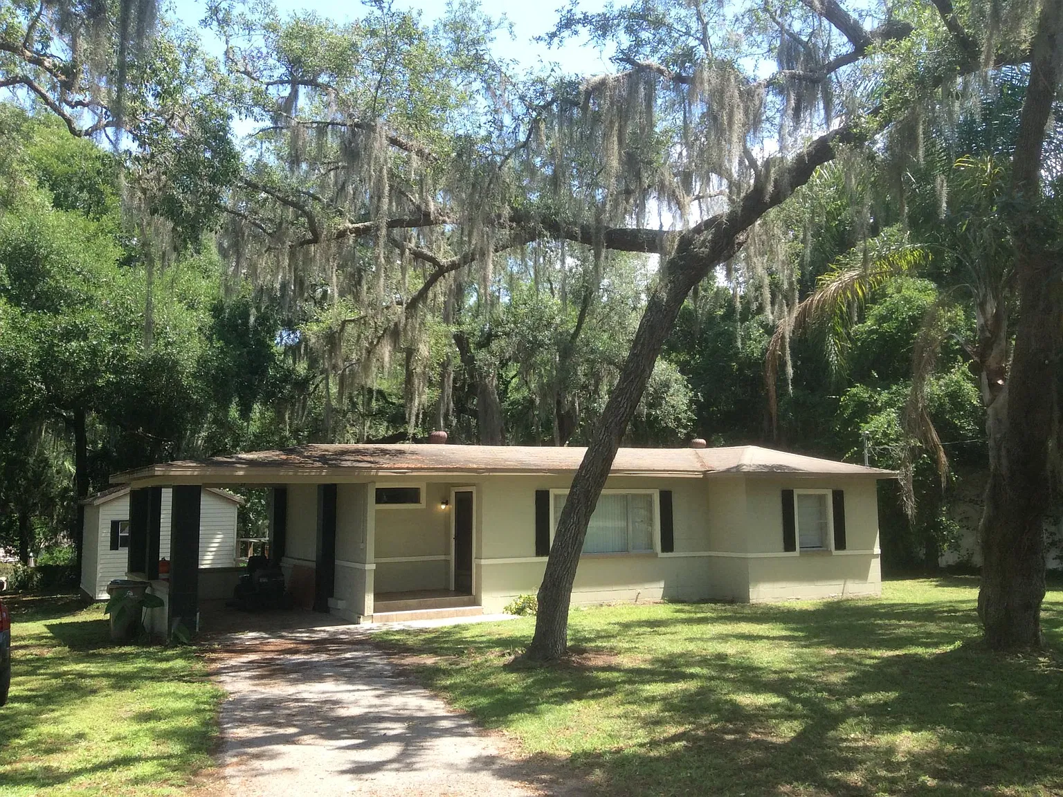 3 bed, 860 sqft, $1,450 — Photo 1