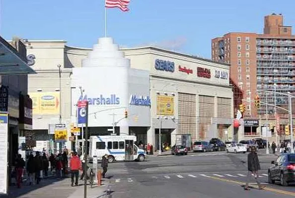 Sold by Universal Pro Realty Group | media 30