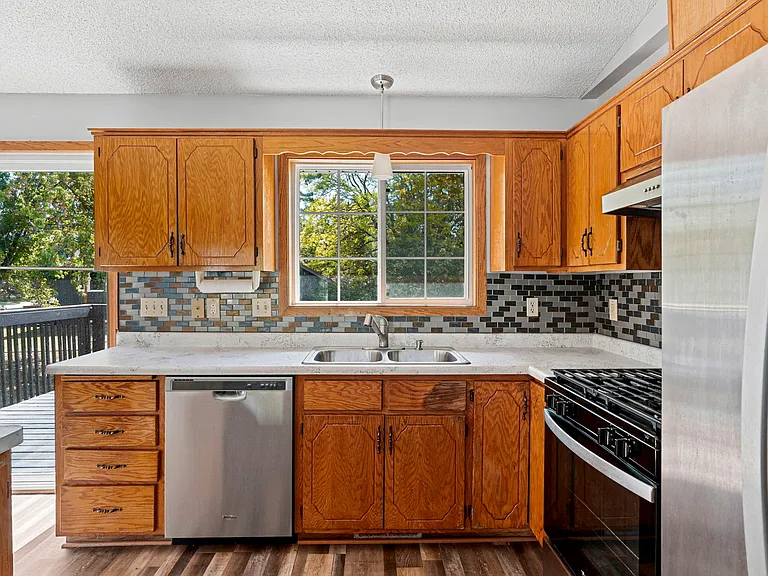 11874 Jonquil St NW — Photo 10