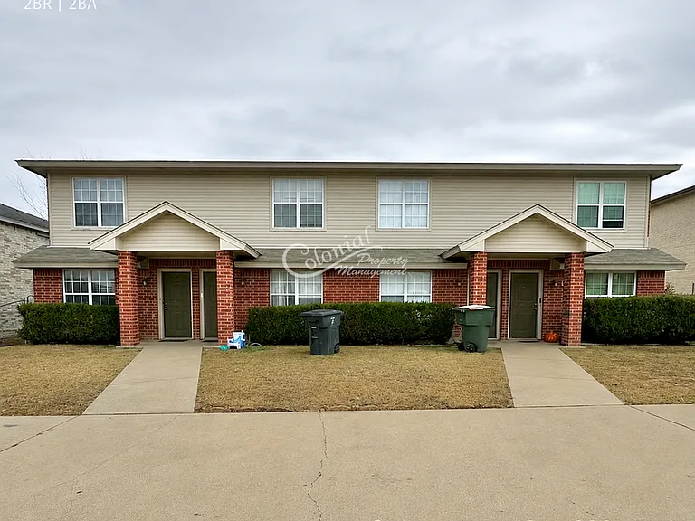 2806 Leroy Cir #B — Photo 1
