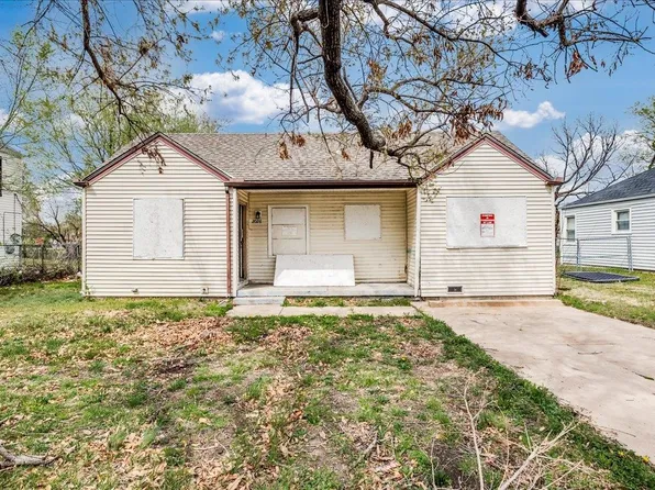 2026 E Mossman Ave, Wichita, KS 67214