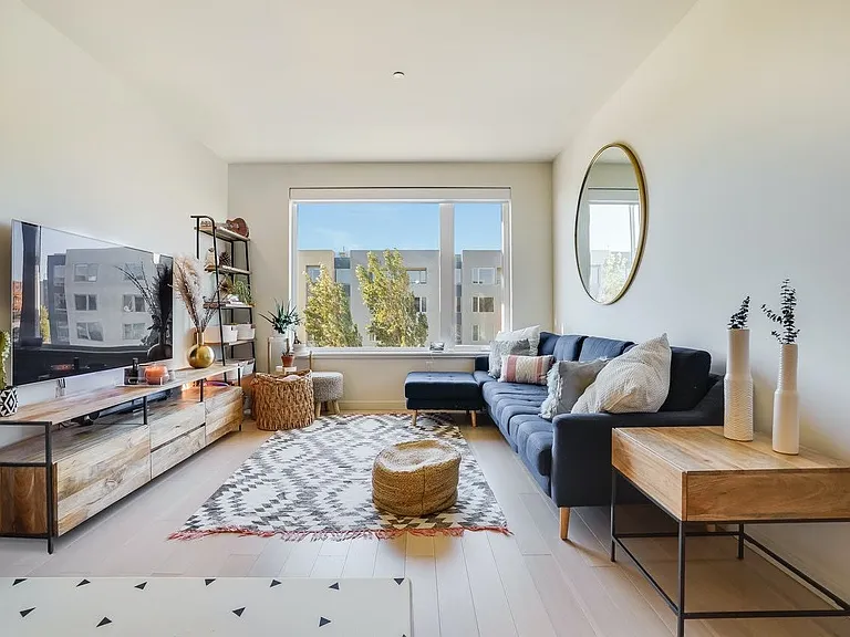 52 Innes Ct #307 — Photo 3