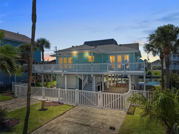 21815 Guadalupe Dr, Galveston, TX 77554