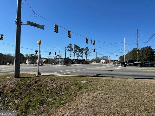 11822 Highway 92, Woodstock, GA 30188