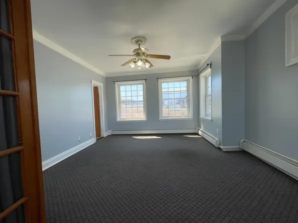 304 Fulton Avenue image 6 of 31