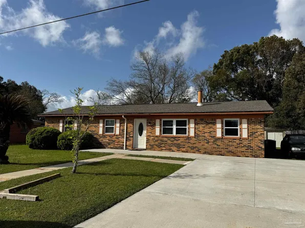 7160 Peninsula Dr, Pensacola, FL 32526