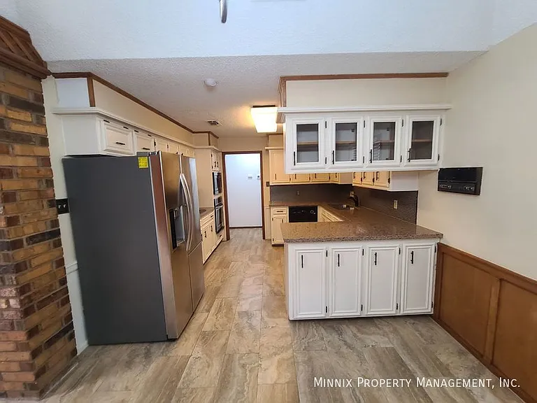 4005 Saint Andrews Dr — Photo 24