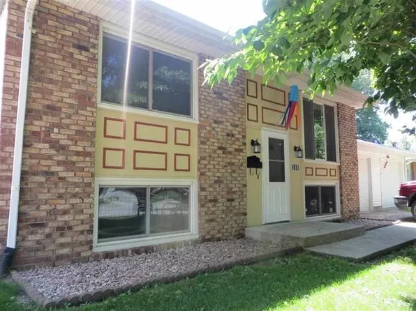 180 White Ave, Lincoln, IL 62656