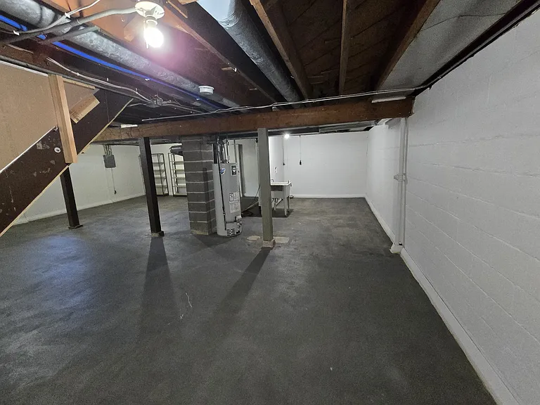 2812 Pelham Rd — Photo 13