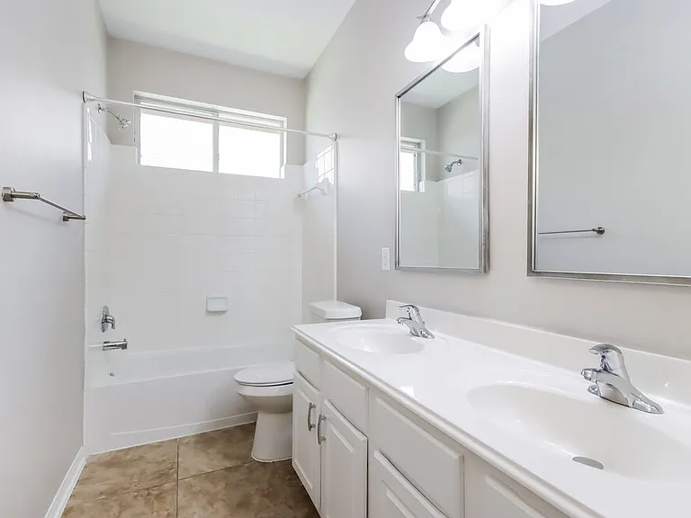 25589 Oakhurst Forest Dr — Photo 15