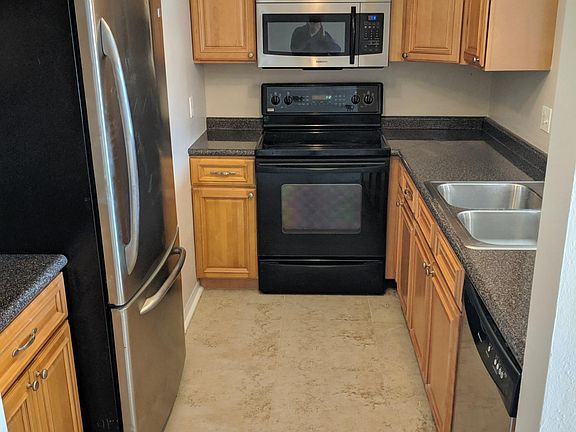 4th image of 1066 Ellen Ct #1066