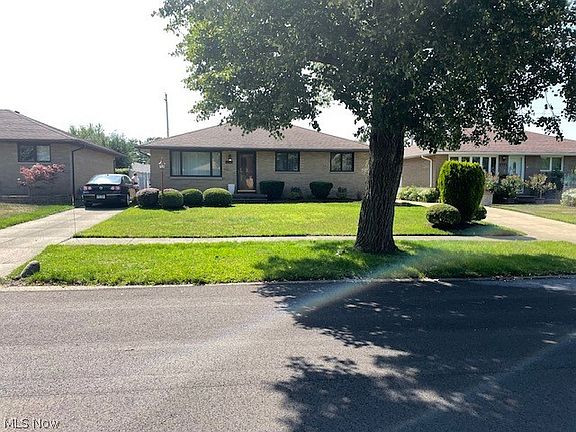 4th image of 6320 Saylor Dr